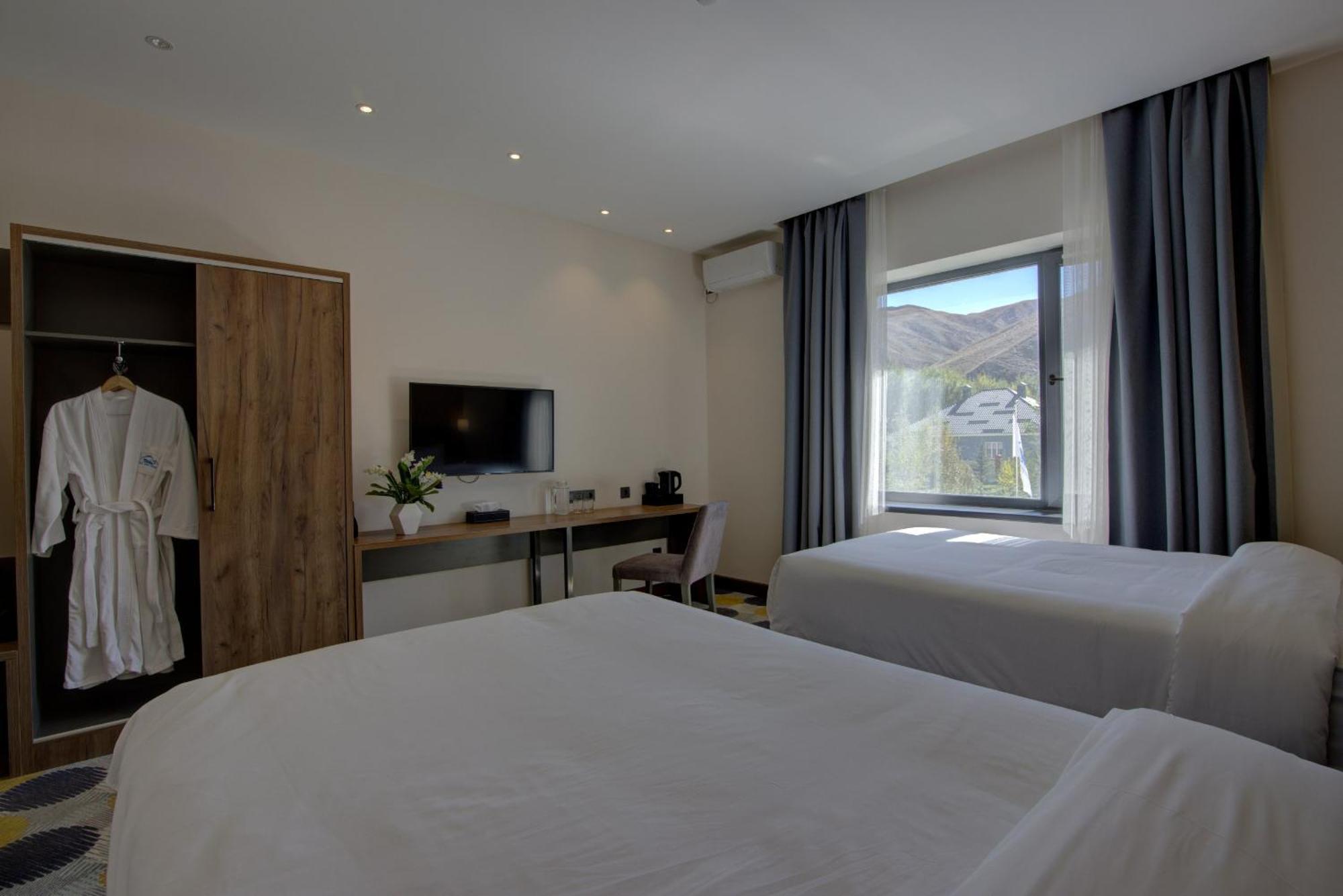 Grand Khan Tengri 4* Naryn 外观 照片