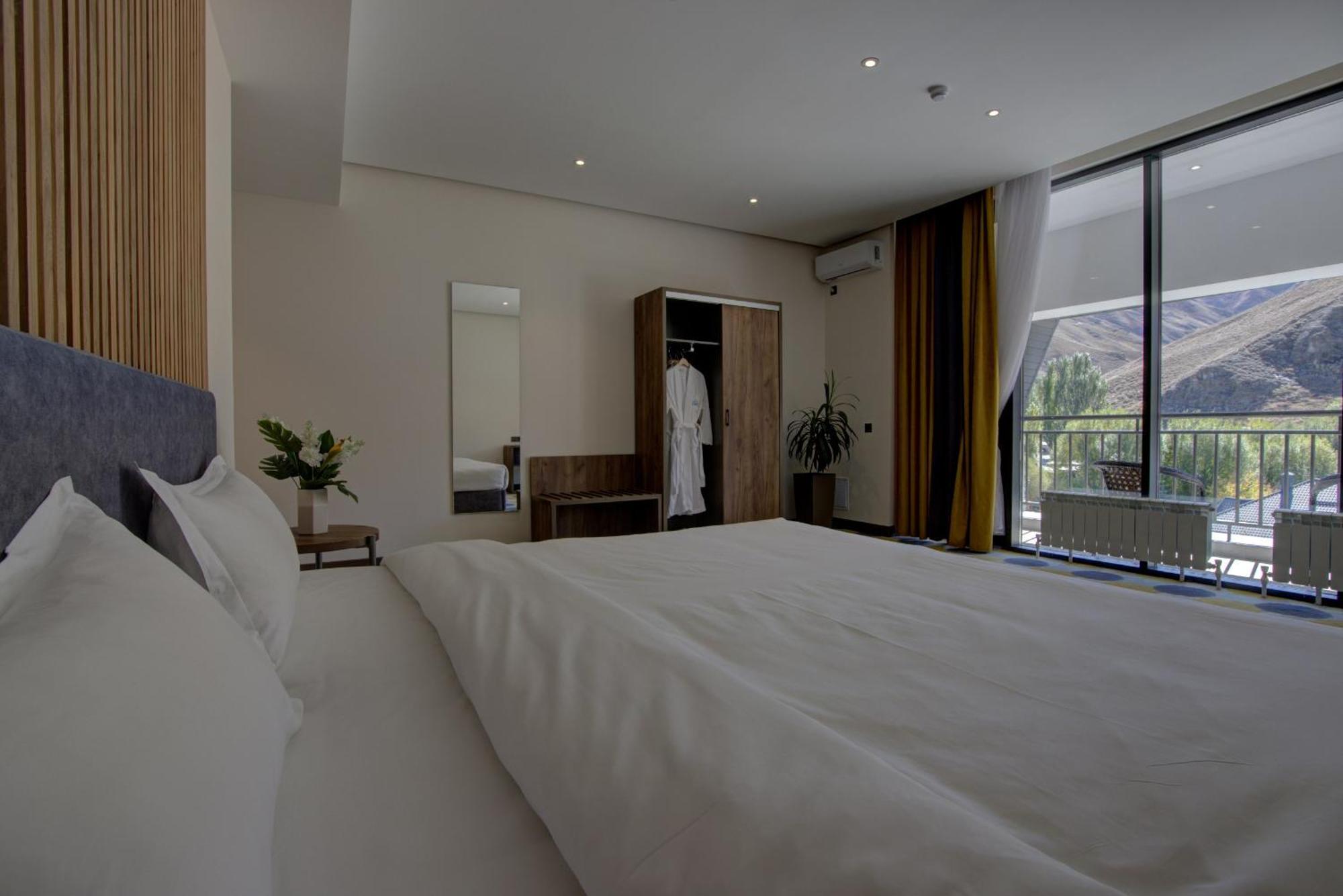 Grand Khan Tengri 4* Naryn 外观 照片