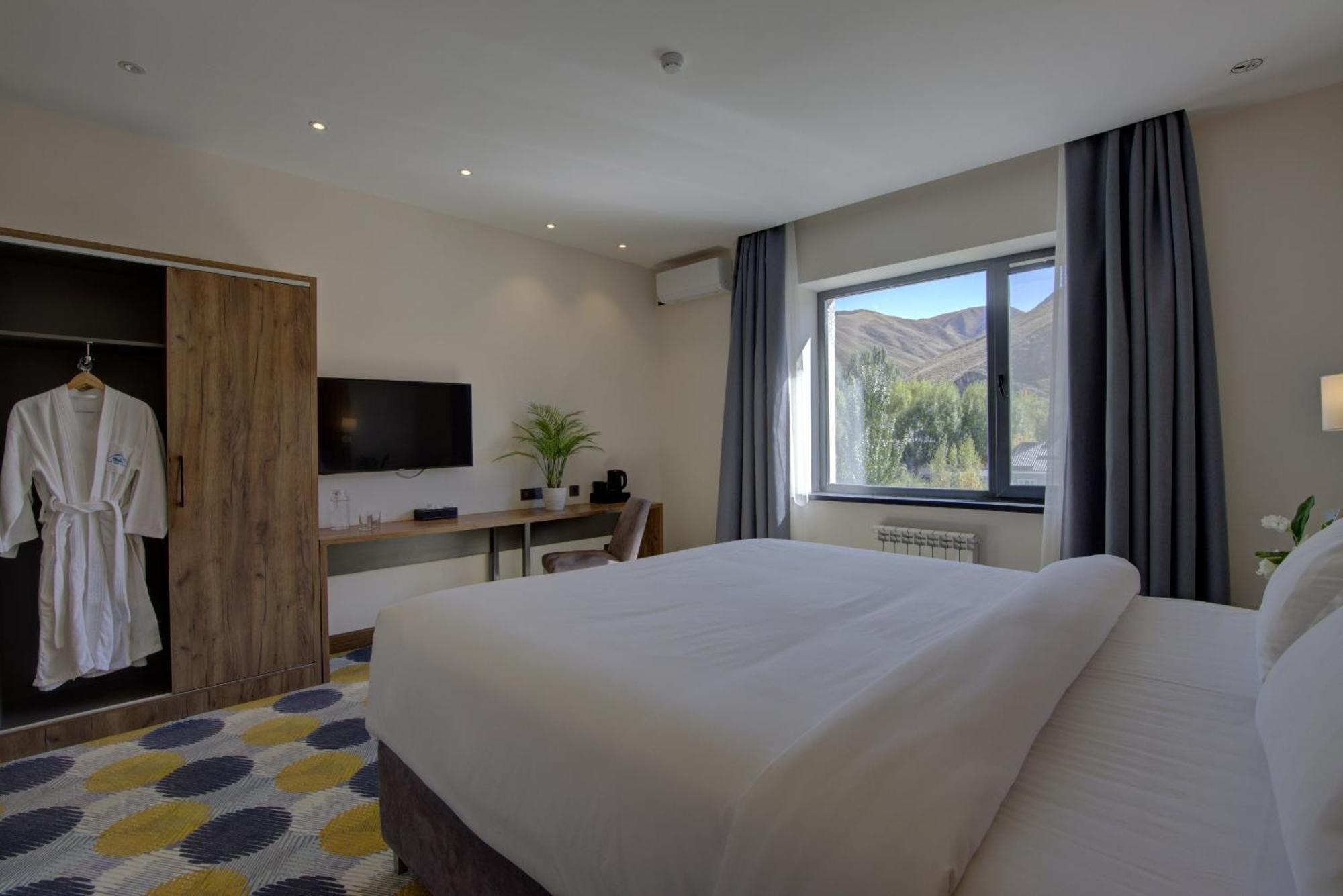 Grand Khan Tengri 4* Naryn 外观 照片
